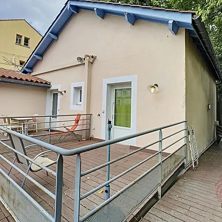 F2 Climatise Avec Terrasse, Proche Thermes, Parking Prive, Animaux Acceptes - Fr-1-451-163